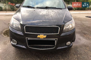 Хэтчбек Chevrolet Aveo 2011 в 