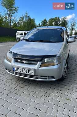Хэтчбек Chevrolet Aveo 2008 в 