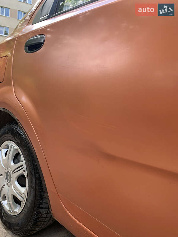 Седан Chevrolet Aveo 2005 в Дублянах