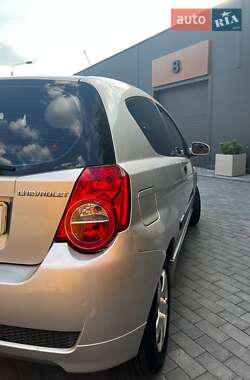Хэтчбек Chevrolet Aveo 2008 в 