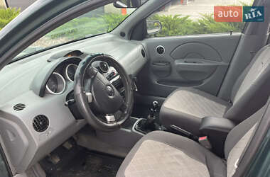 Хэтчбек Chevrolet Aveo 2005 в 