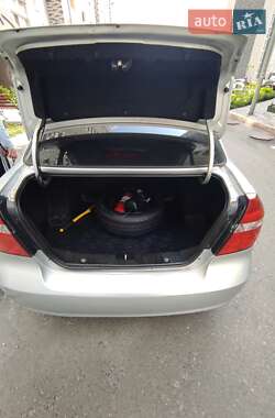 Седан Chevrolet Aveo 2008 в Києві