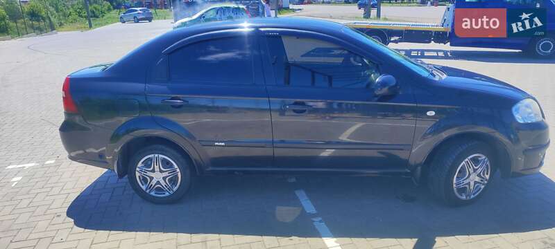 Седан Chevrolet Aveo 2007 в Луцке