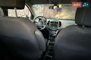 Седан Chevrolet Aveo 2012 в 