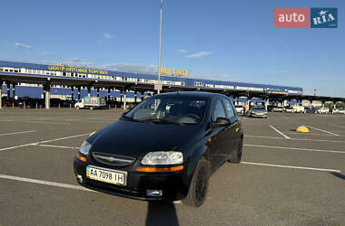 Хэтчбек Chevrolet Aveo 2005 в Киеве