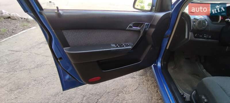 Седан Chevrolet Aveo 2008 в Дніпрі