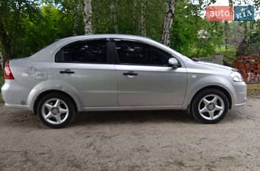 Седан Chevrolet Aveo 2008 в Сумах