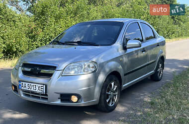 Седан Chevrolet Aveo 2006 в Новом Буге