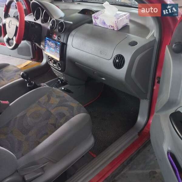 Хэтчбек Chevrolet Aveo 2005 в Киеве
