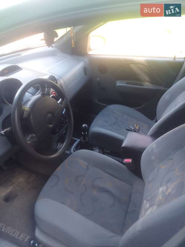 Седан Chevrolet Aveo 2005 в Чернігові