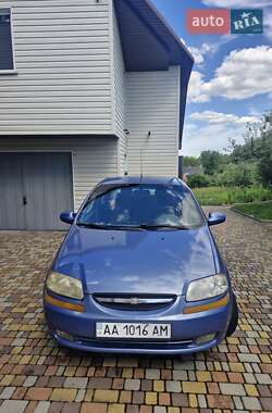 Седан Chevrolet Aveo 2004 в Киеве