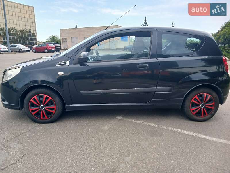 Хэтчбек Chevrolet Aveo 2008 в Киеве