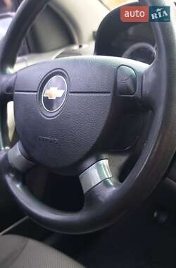 Седан Chevrolet Aveo 2006 в 