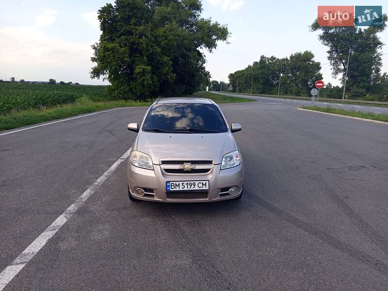 Седан Chevrolet Aveo 2008 в Ромнах