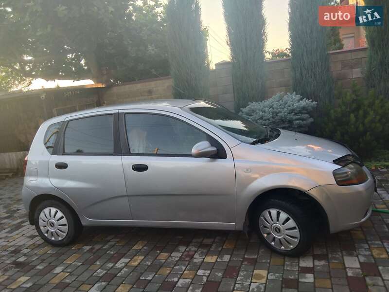 Хэтчбек Chevrolet Aveo 2007 в Днепре