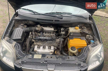 Седан Chevrolet Aveo 2006 в Богодухіву