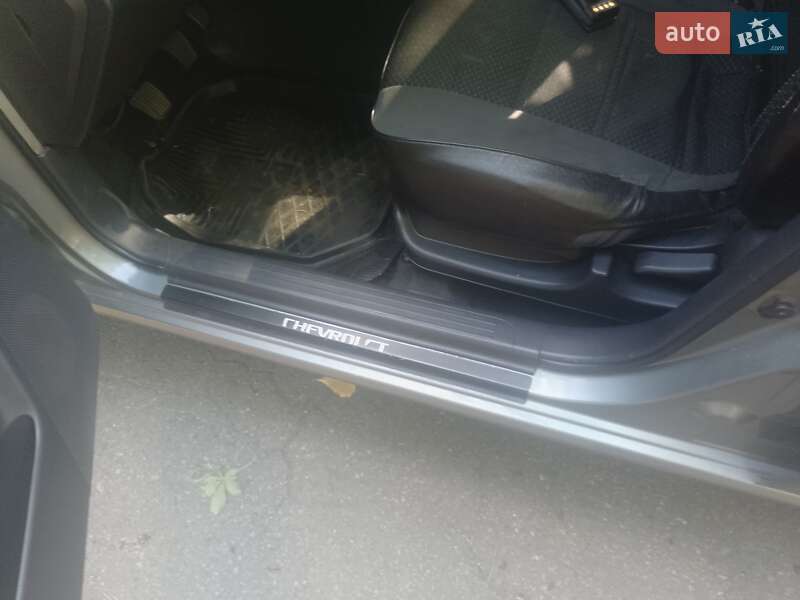 Седан Chevrolet Aveo 2011 в Кривом Роге