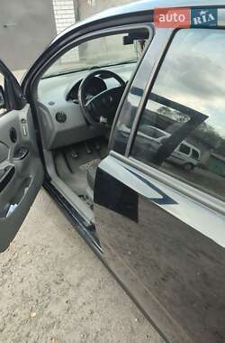 Седан Chevrolet Aveo 2004 в 