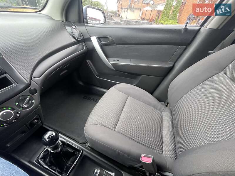 Седан Chevrolet Aveo 2007 в Луцьку