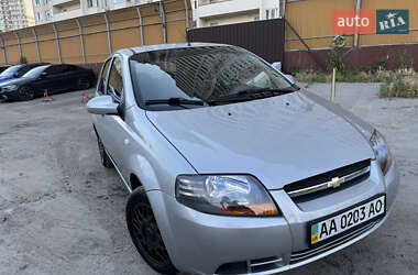 Хэтчбек Chevrolet Aveo 2008 в Киеве