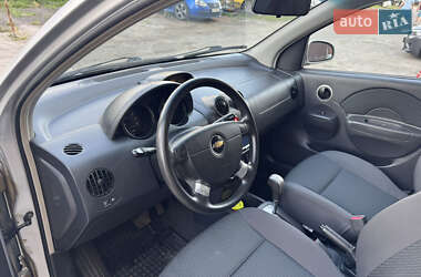 Хэтчбек Chevrolet Aveo 2008 в 
