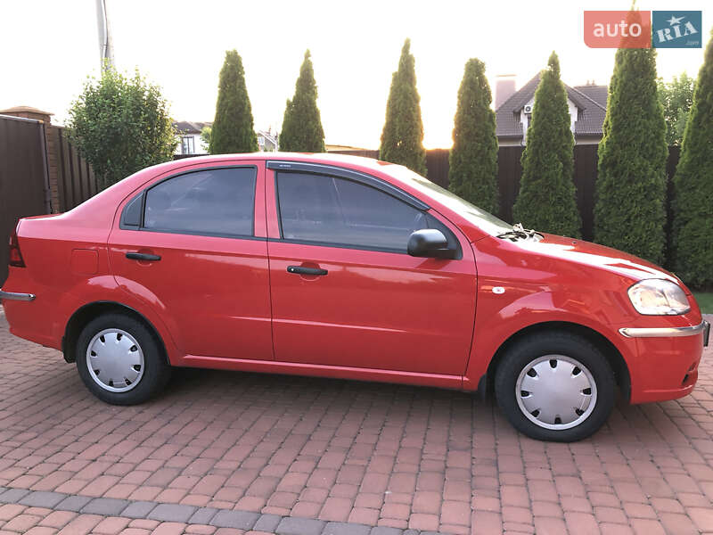 Седан Chevrolet Aveo 2008 в Киеве