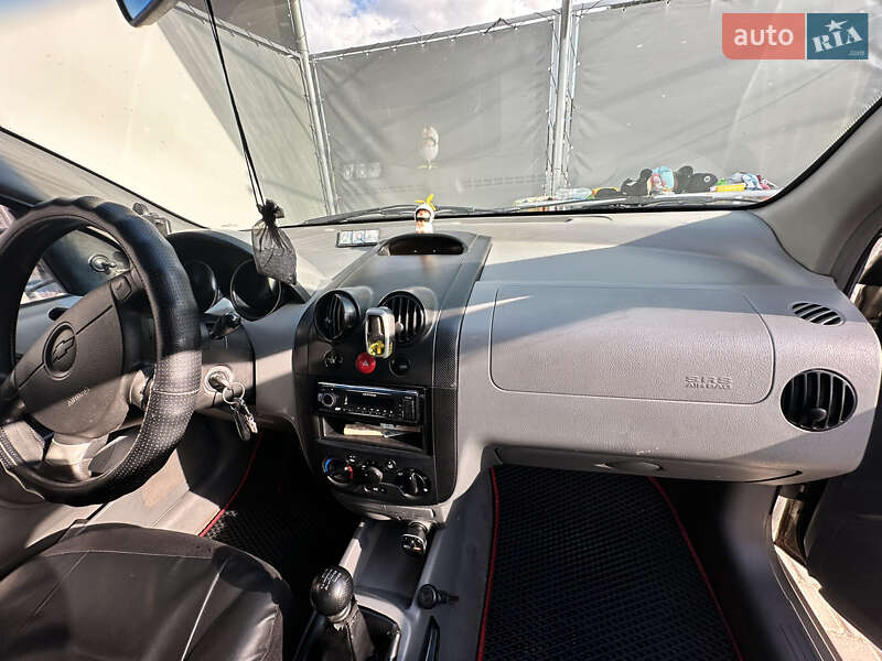 Седан Chevrolet Aveo 2004 в Коцюбинском