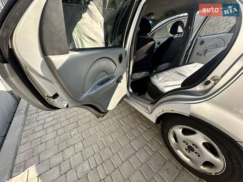Седан Chevrolet Aveo 2004 в Коцюбинском
