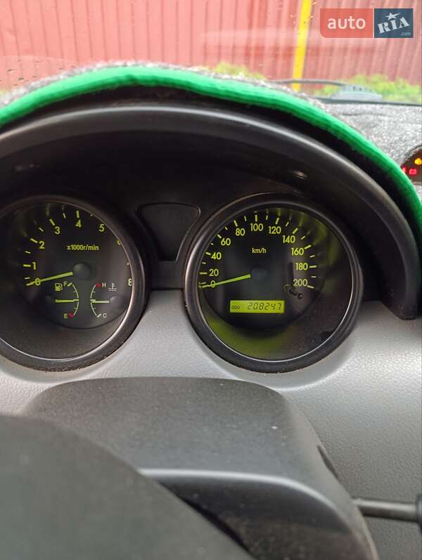 Седан Chevrolet Aveo 2004 в Сумах