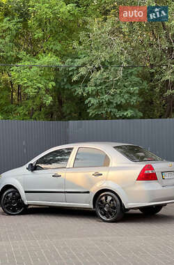 Седан Chevrolet Aveo 2011 в 