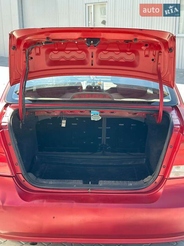 Седан Chevrolet Aveo 2004 в Ивано-Франковске