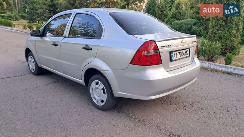 Седан Chevrolet Aveo 2008 в Вышгороде