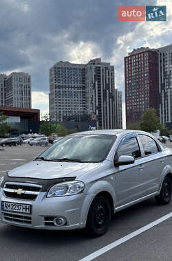 Седан Chevrolet Aveo 2008 в Киеве