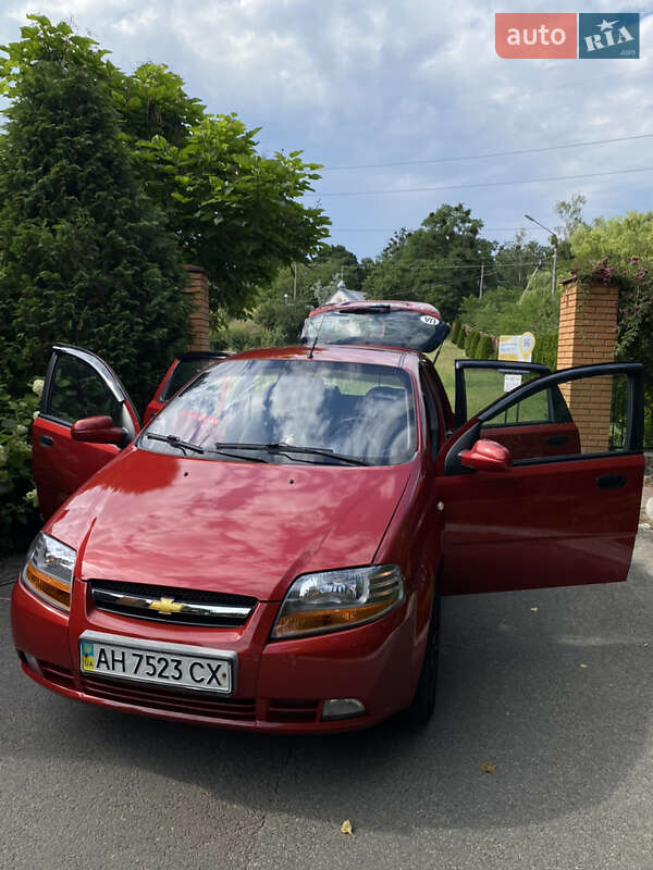 Хэтчбек Chevrolet Aveo 2008 в Вышгороде