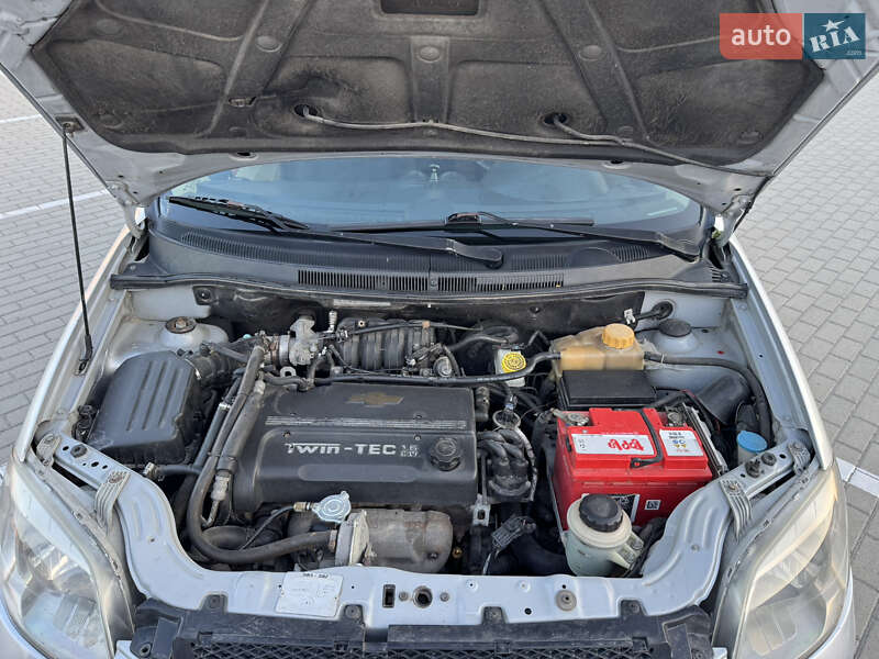 Седан Chevrolet Aveo 2008 в Тернополе