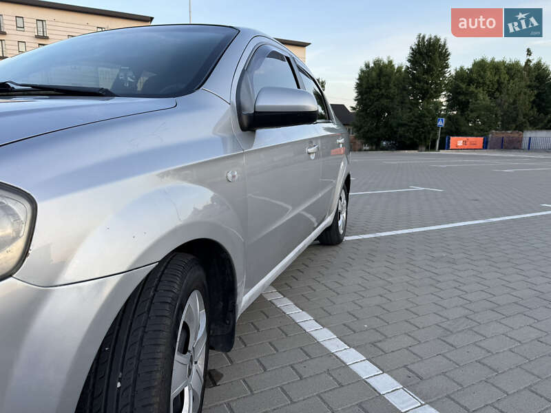 Седан Chevrolet Aveo 2008 в Тернополе