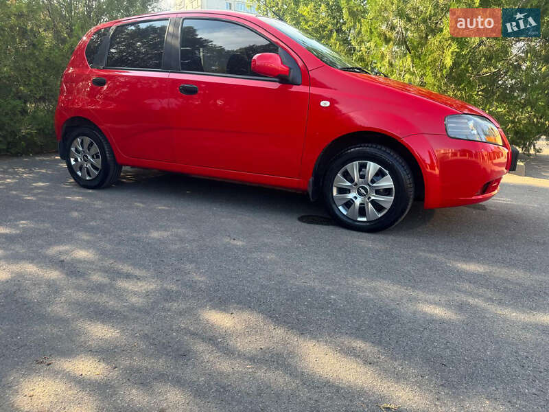 Хэтчбек Chevrolet Aveo 2008 в Харькове
