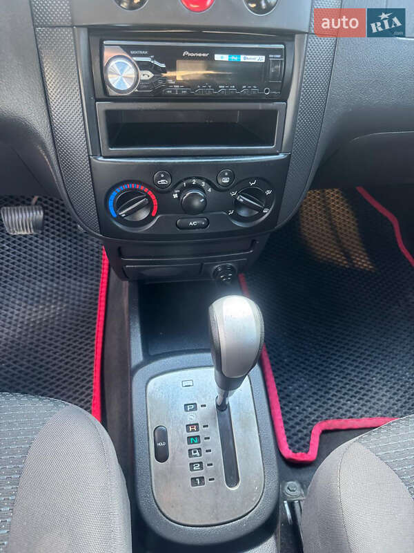 Хэтчбек Chevrolet Aveo 2008 в Харькове
