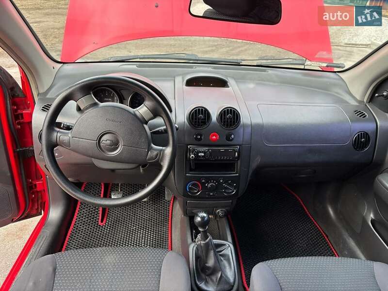 Седан Chevrolet Aveo 2006 в Обухове