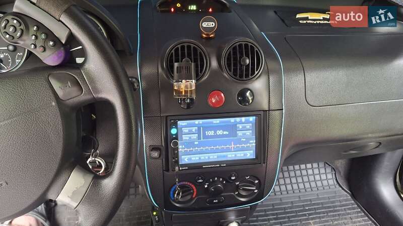 Седан Chevrolet Aveo 2005 в Харькове