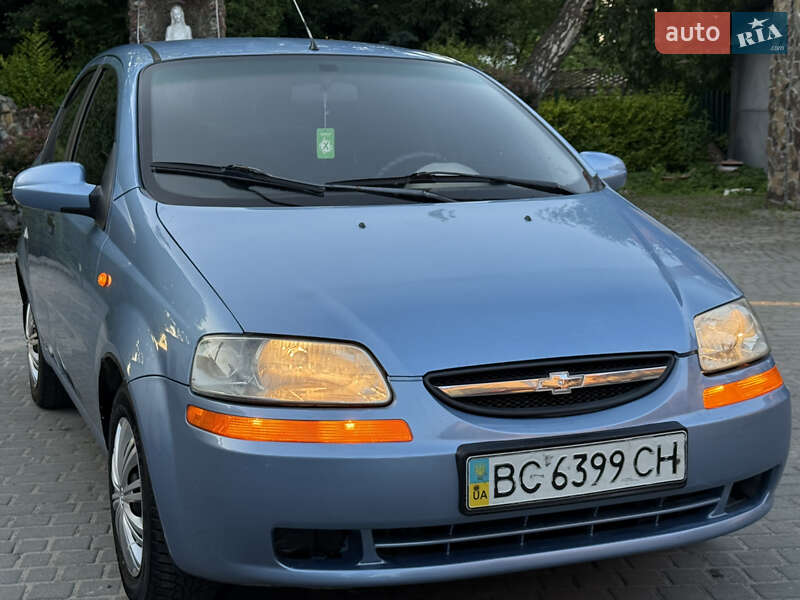 Седан Chevrolet Aveo 2004 в Львове