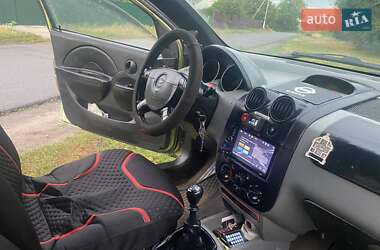 Седан Chevrolet Aveo 2005 в 