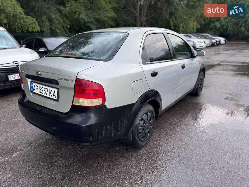 Седан Chevrolet Aveo 2005 в Запорожье