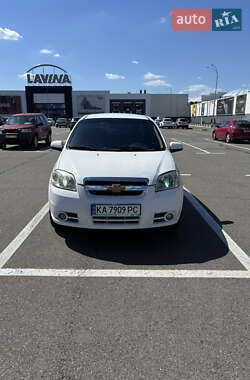 Седан Chevrolet Aveo 2010 в Киеве