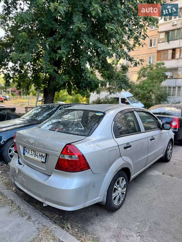 Седан Chevrolet Aveo 2006 в Киеве