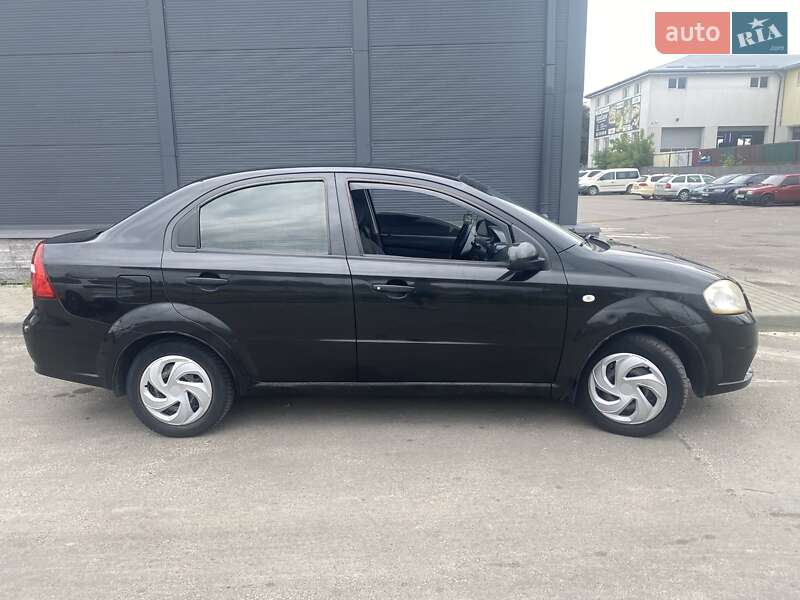 Седан Chevrolet Aveo 2007 в Винниках