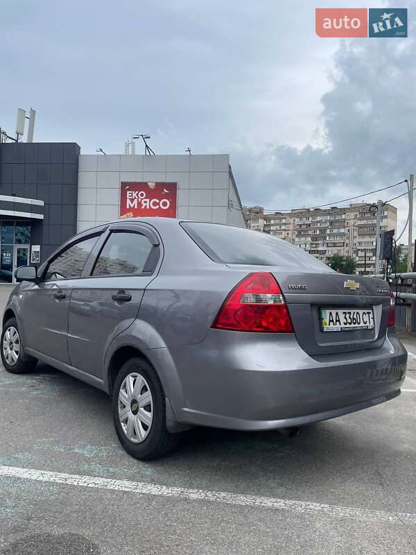 Седан Chevrolet Aveo 2007 в Киеве