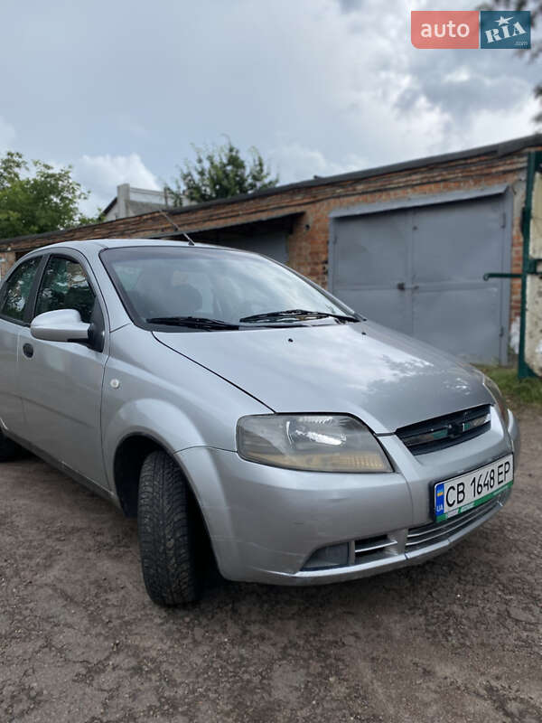 Седан Chevrolet Aveo 2005 в Чернигове