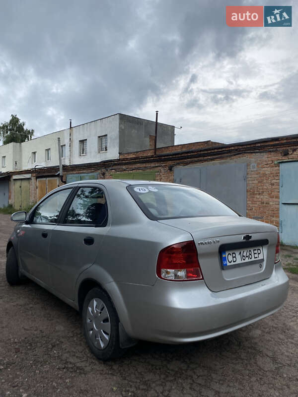 Седан Chevrolet Aveo 2005 в Чернигове
