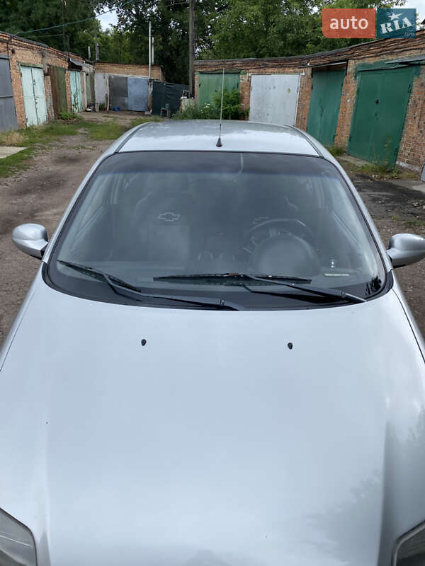 Седан Chevrolet Aveo 2005 в Чернигове
